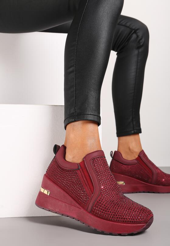 Bordowe Sneakersy na Koturnie z Metaliczną Wstawką i Cyrkoniami Melobina 2