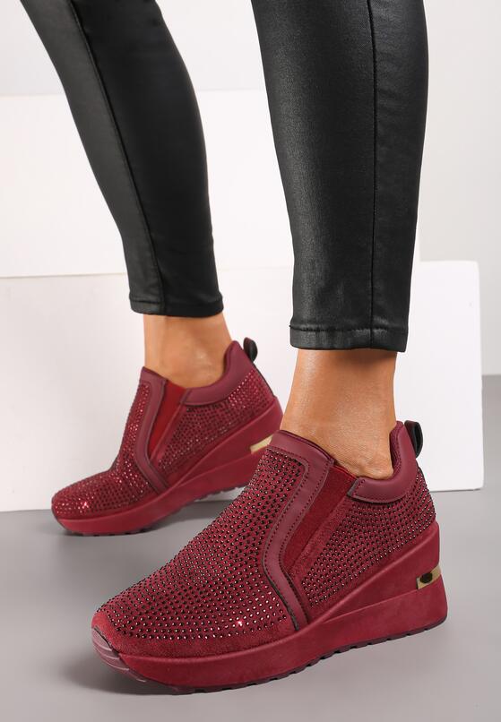 Bordowe Sneakersy na Koturnie z Metaliczną Wstawką i Cyrkoniami Melobina 1
