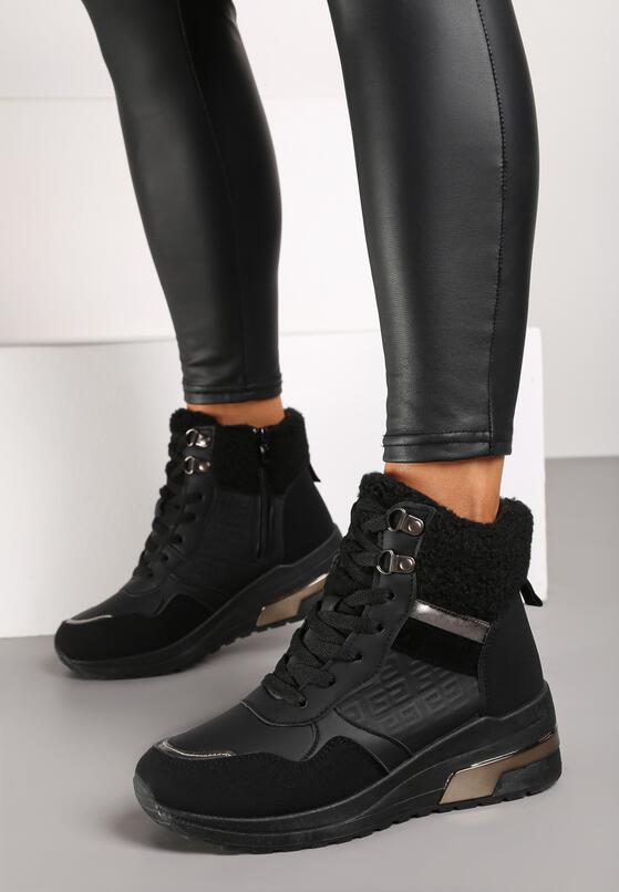 Czarne Sneakersy na Koturnie Zdobione Metalicznymi Wstawkami i Futerkiem Omedia 1