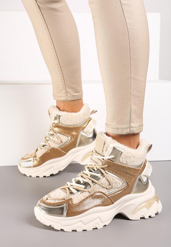 Złote Sneakersy na Grubej Podeszwie z Metaliczną Wstawką i Napisami Atterella 1