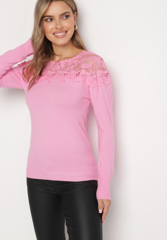 Różowy Sweter z Koronkową Górą w Tłoczone Kwiaty Florentina 4