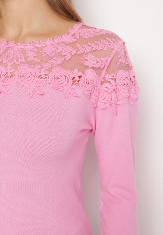 Różowy Sweter z Koronkową Górą w Tłoczone Kwiaty Florentina 5