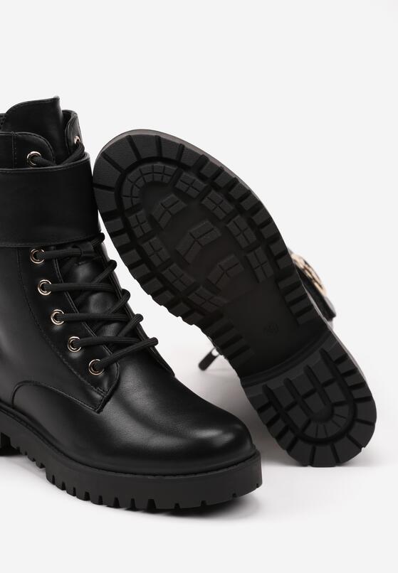 Czarne Botki Workery z Rzepem Metalowymi Wstawkami i Elegancką Aplikacją Nolrina 6
