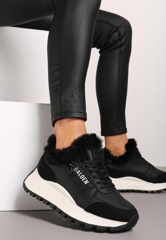 Czarne Sznurowane Sneakersy na Grubej Podeszwie Ozdobione Futerkiem i Napisem Zinira 2
