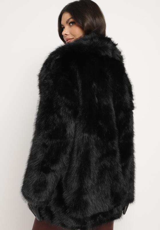 Czarna Futrzana Kurtka z Szerokim Kołnierzem i Kieszeniami Atintana 3