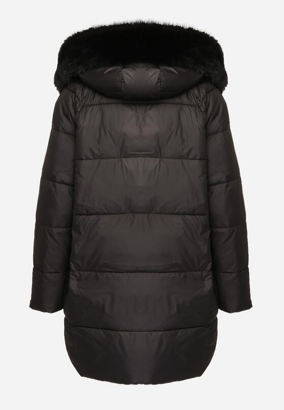 Czarna Pikowana Kurtka o Pudełkowym Kroju z Odpinanym Futerkiem i Ozdobnym Suwakiem Hedilina 9