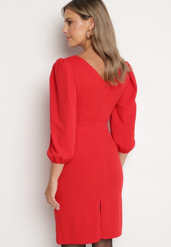 Czerwona Dopasowana Sukienka z Dekoltem w Serek Zinnaira 3
