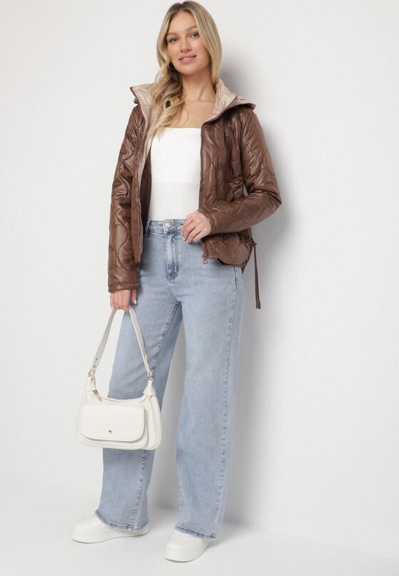 Brązowa Kurtka z Ozdobnymi Przeszyciami Odpinanym Kapturem i Ściągaczami u Dołu Jackinita 3