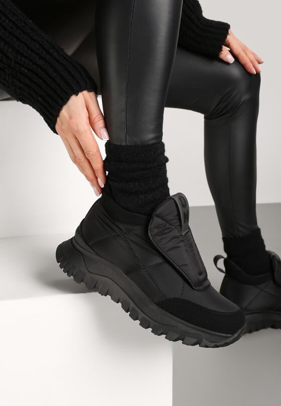 Czarne Sneakersy na Grubej Podeszwie z Pikowaną Cholewką i Napisem Resisha 1