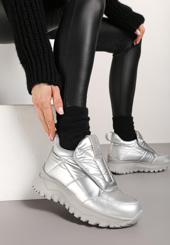 Srebrne Sneakersy na Grubej Podeszwie z Pikowaną Cholewką i Napisem Resisha 2