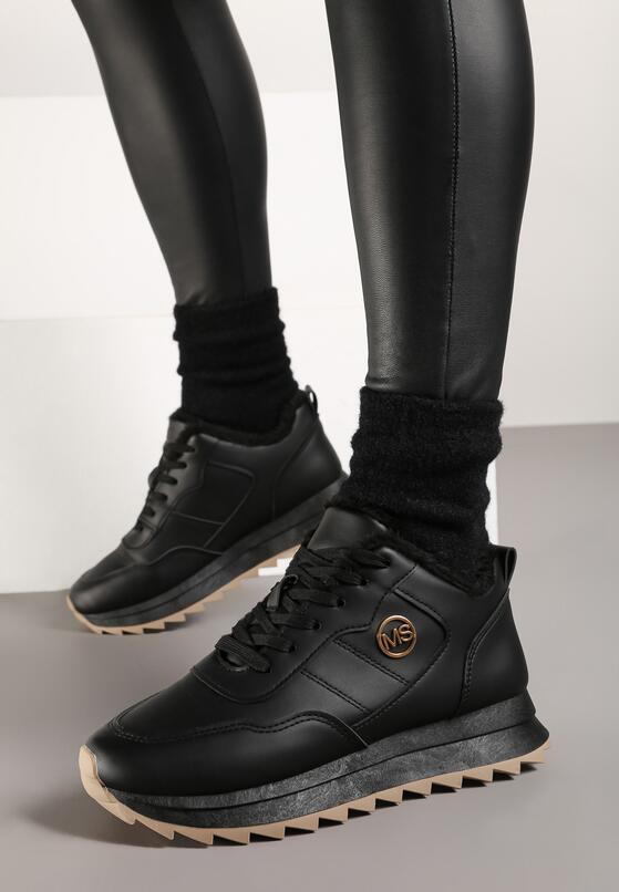 Czarne Sneakersy z Futrzaną Wyściółką i Metalowym Zdobieniem Tinnalira 3
