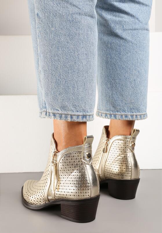 Botine Aurii 3