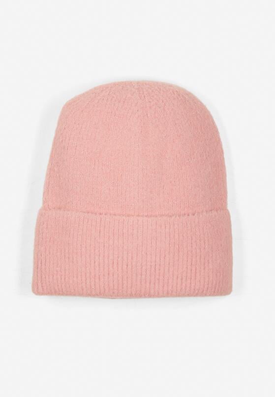 Różowa Czapka Ozdobiona Wywinięciem i Metaliczną Nicią Temirina 1