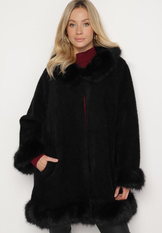 Czarny Rozkloszowany Płaszcz z Wiskozą Wełną i Odpinanym Futrzanym Kołnierzem Nesalttia 4