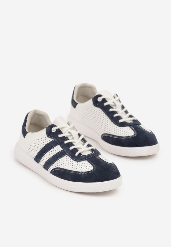 Granatowo-Białe Płaskie Sneakersy ze Skóry Naturalnej Ozdobione Perforacją i Paskami Nelithor 5