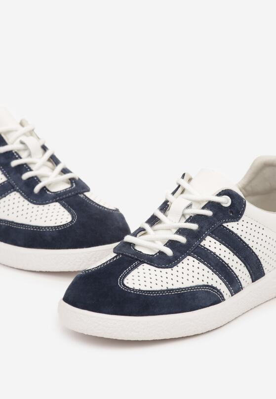 Granatowo-Białe Płaskie Sneakersy ze Skóry Naturalnej Ozdobione Perforacją i Paskami Nelithor 6