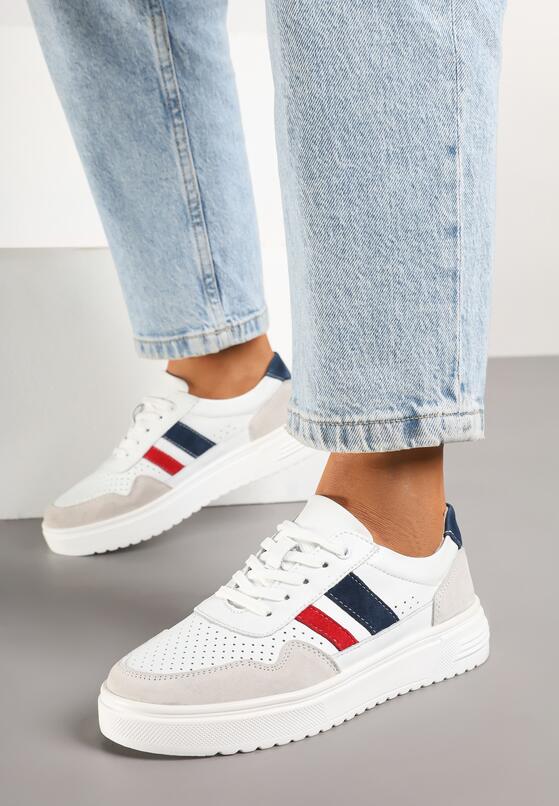 Biało-Granatowe Skórzane Sneakersy na Płaskiej Podeszwie z Perforacją i Ozdobione Paskami Terili 1
