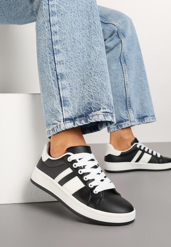 Czarne Sneakersy na Płaskiej Podeszwie Ozdobione Paskami Ravesi 1