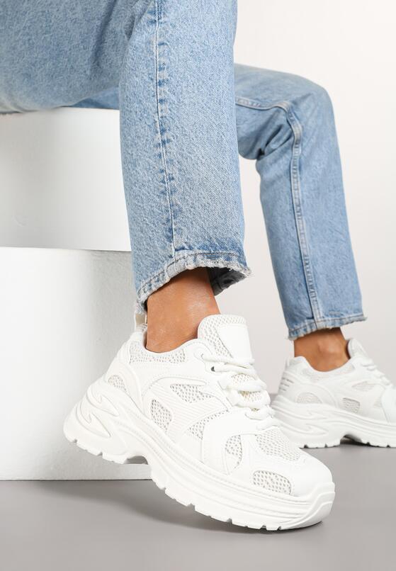 Białe Sneakersy na Grubej Tłoczonej Podeszwie z Geometrycznym Motywem Soloria 2