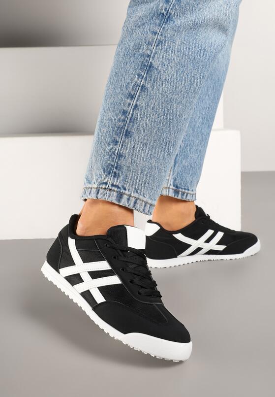 Czarne Płaskie Sneakersy Ozdobione Paskami Almi 1