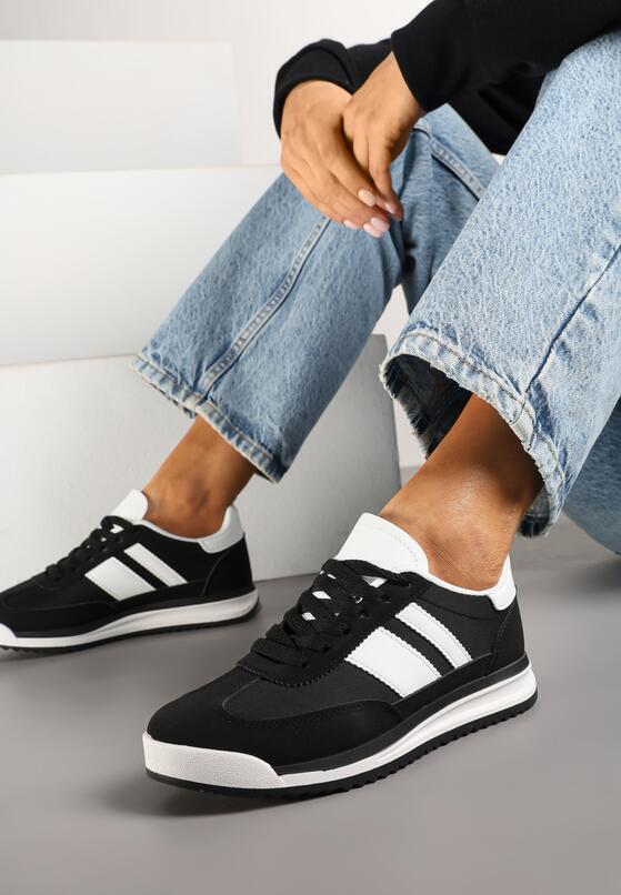 Czarne Sneakersy Tenisówki z Ozdobnymi Paskami Flormi 1