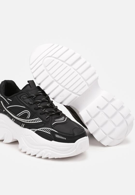 Czarne Sneakersy na Grubej Tłoczonej Podeszwie Ozdobione Paskami Arithra 6