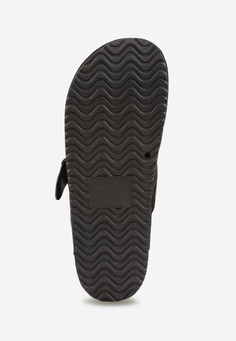 Czarne Klapki z Ozdobnym Paskiem i Klamrą Calevelis 7