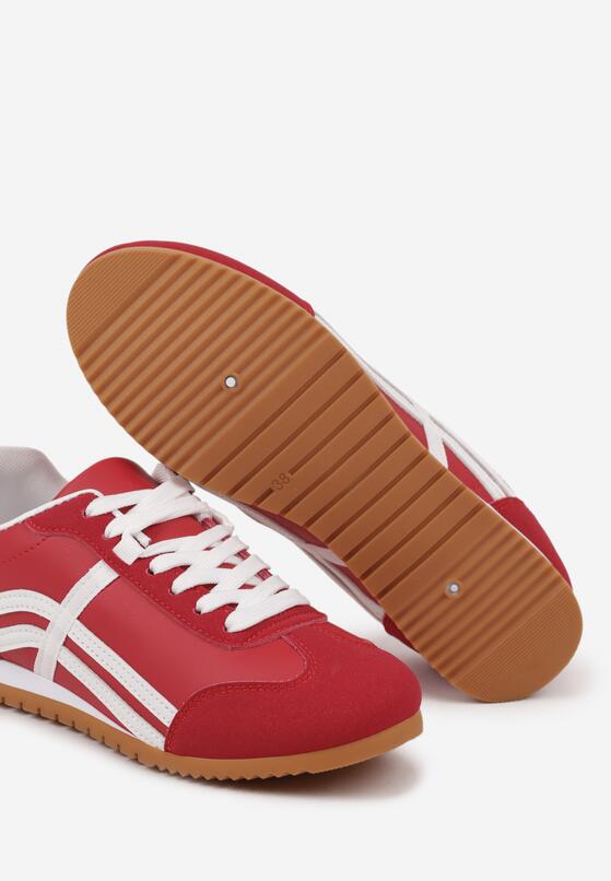 Czerwone Sneakersy w Stylu Kultowych Tenisówek z Ozdobnymi Przeszyciami Vellexia 6