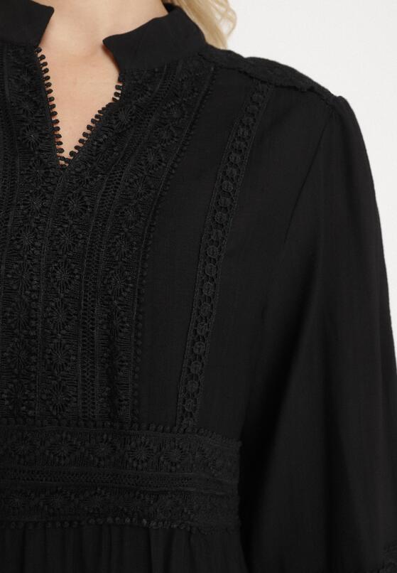 Czarna Wiskozowa Sukienka Boho o Rozkloszowanym Kroju z Gumką i Koronką Gonillea 5