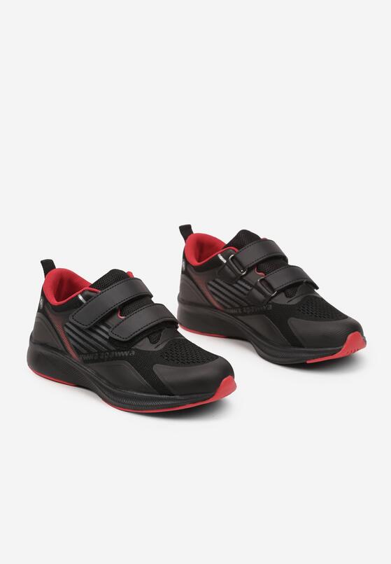 Czarno-Czerwone Buty Sportowe Sneakersy z Tłoczoną Cholewką Fonwin 2
