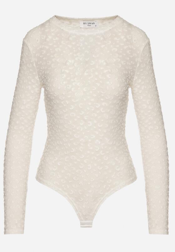 Fehér Body 4