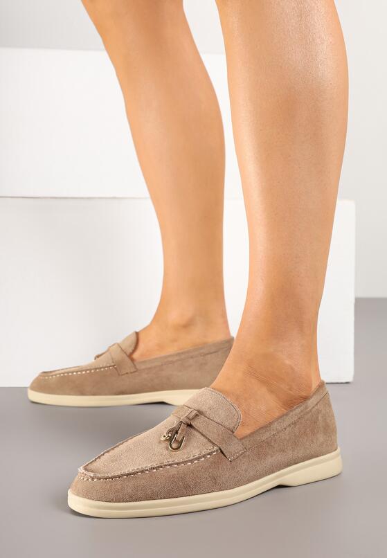 Ciemnobeżowe Mokasyny z Imitacji Zamszu z Ozdobną Aplikacją Tasseli 1