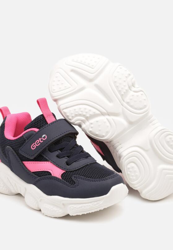 Pantofi sport Roz 3