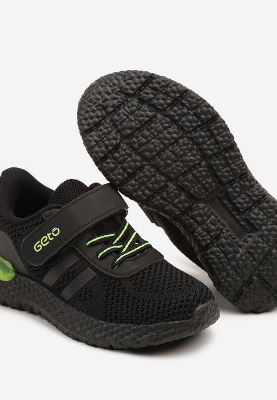 Czarno-Zielone Buty Sportowe Sneakersy Ozdobione Paskami Desenna 3
