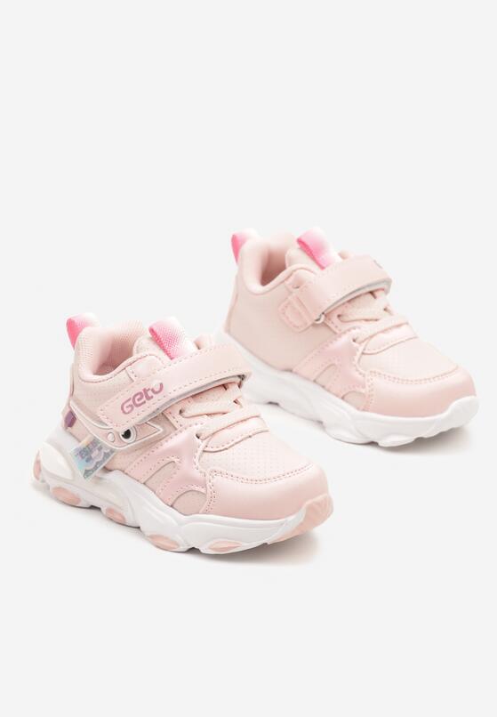 Pantofi sport Roz 2