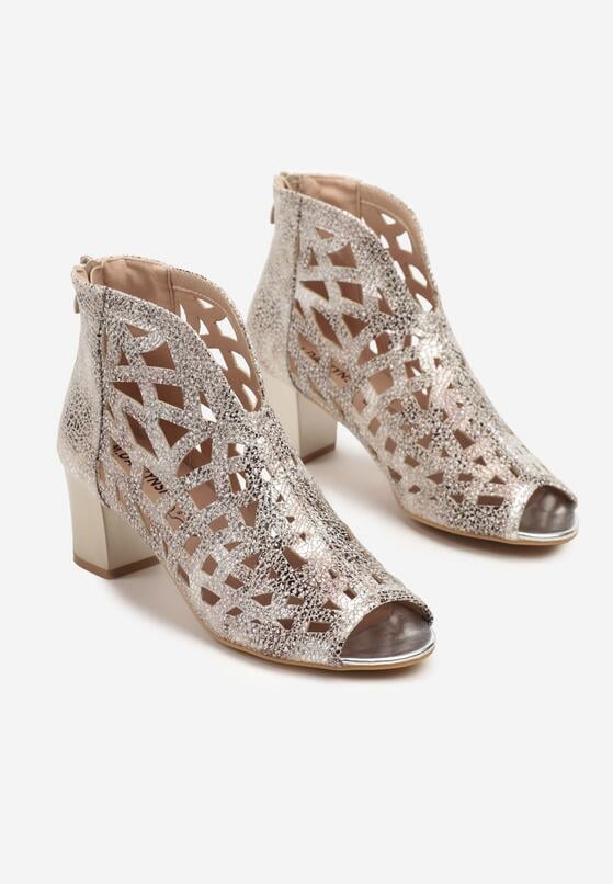 Botine Aurii 5