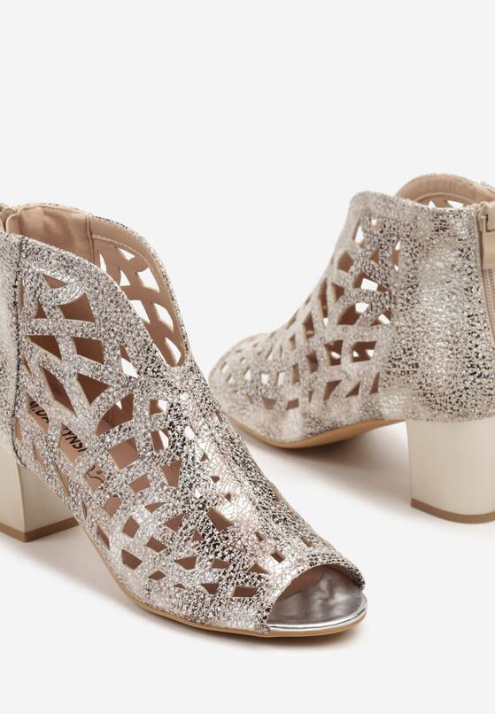 Botine Aurii 6