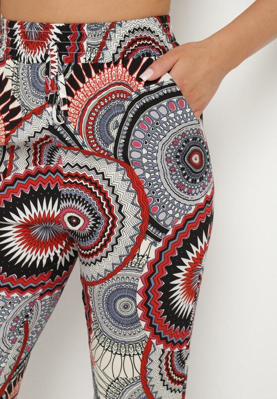 Pantaloni Roșii 5