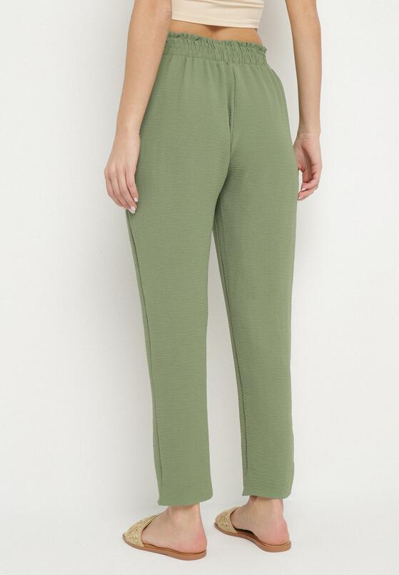 Pantaloni Verzi 3