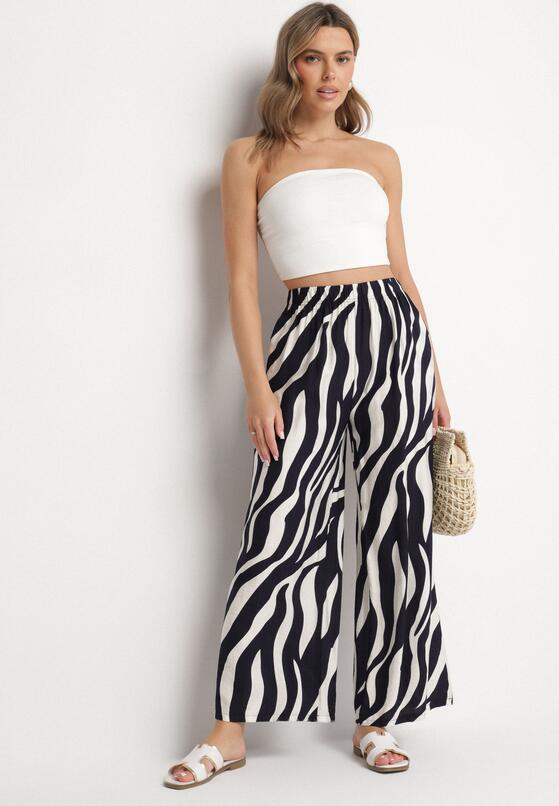 Pantaloni Alb cu bleumarin 2