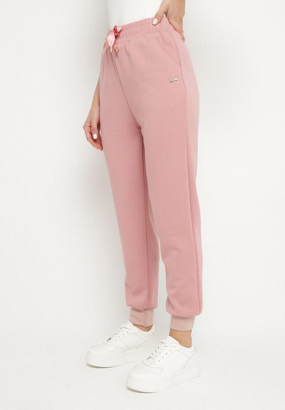 Pantaloni Roz 1