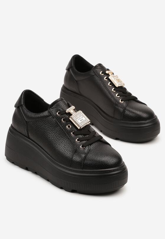 Czarne Skórzane Sneakersy na Grubej Podeszwie z Metaliczną Ozdobą Falenna 5