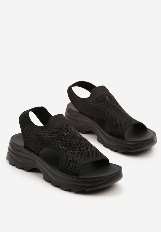 Fekete Szandál 5