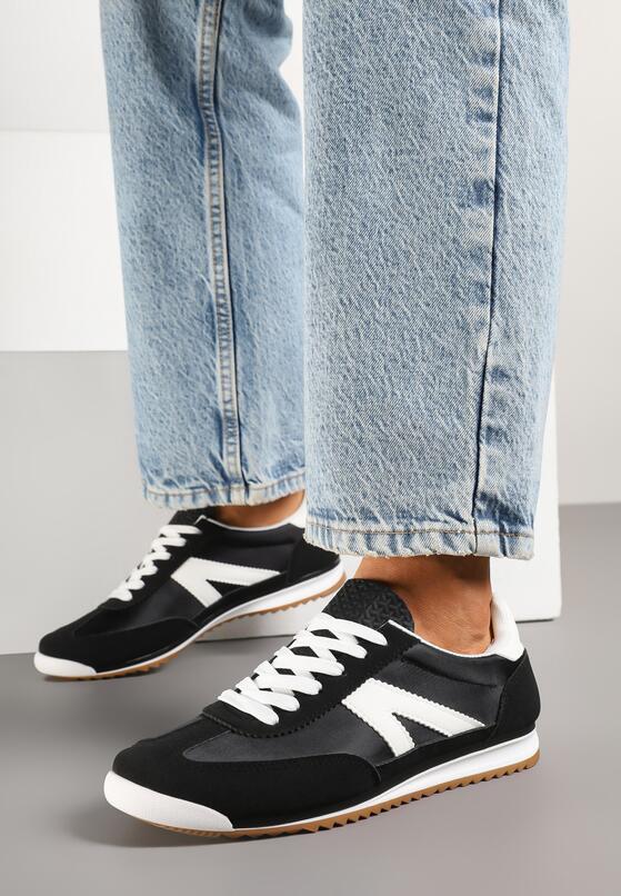 Czarne Sneakersy z Geometrycznym Wzorem Clesanna 3