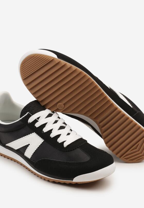 Czarne Sneakersy z Geometrycznym Wzorem Clesanna 6