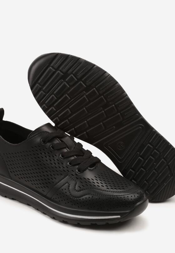 Czarne Skórzane Sneakersy Ozdobione Perforacją Odrelia 6