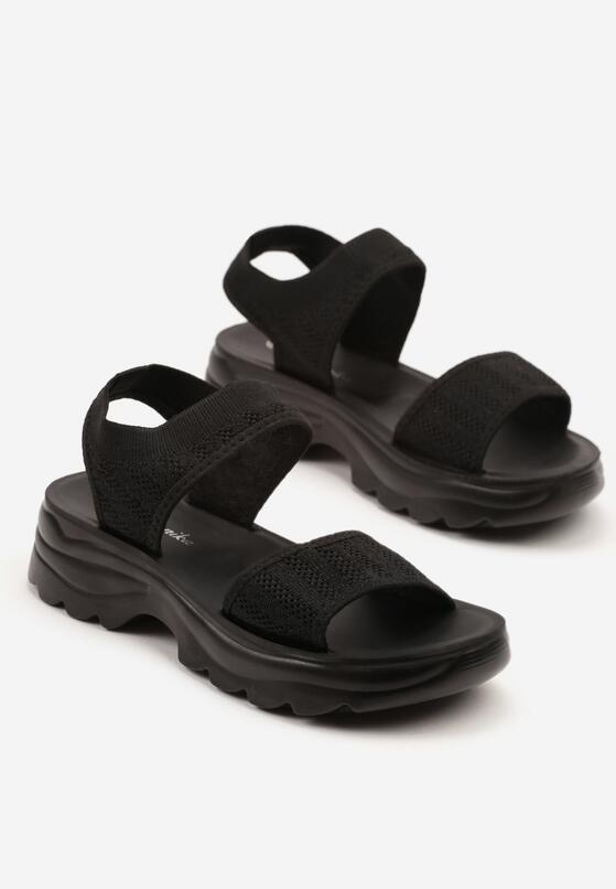 Fekete Szandál 5