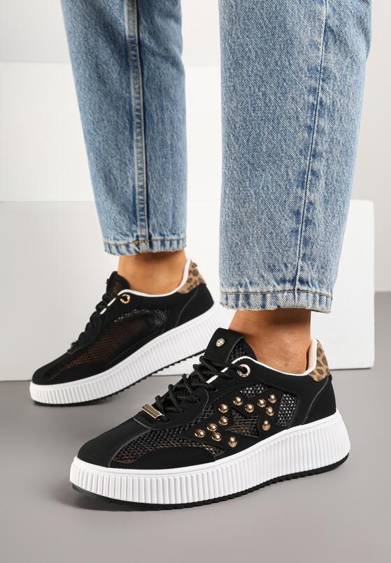Czarne Sneakersy z Nitami i Gwiazdą Viroti 2