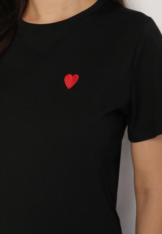 Czarny T-shirt z Bawełny z Krótkim Rękawem i Naszywką w Kształcie Serca Viketta 5