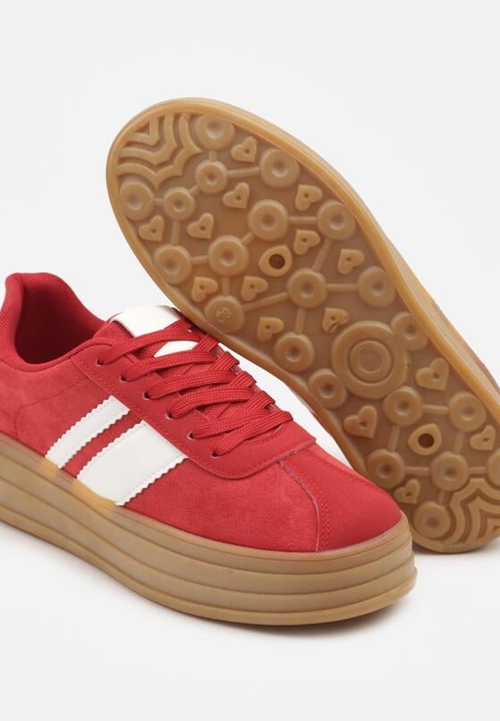 Czerwone Sneakersy w Stylu Klasycznych Tenisówek z Ozdobnymi Paskami Dellien 6